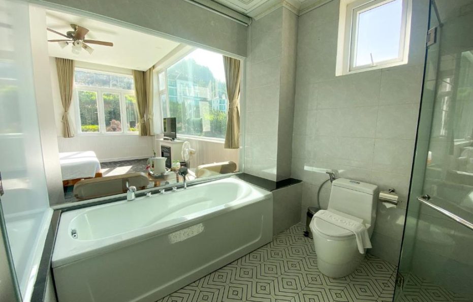 Premier With Lake View