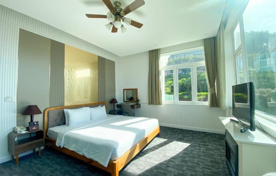 Premier With Lake View