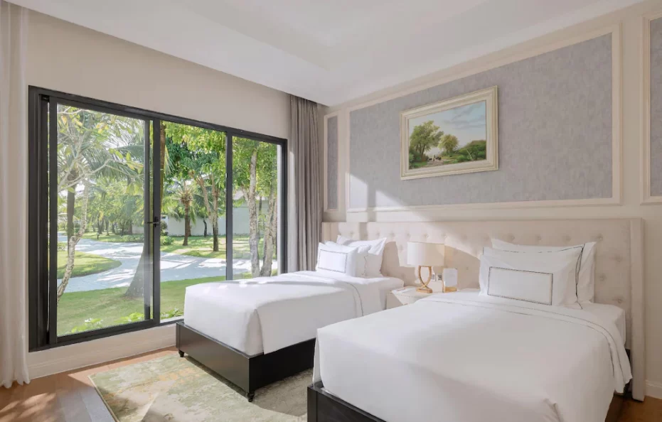 The Level 3-Bedroom Villa Garden View With Private Pool