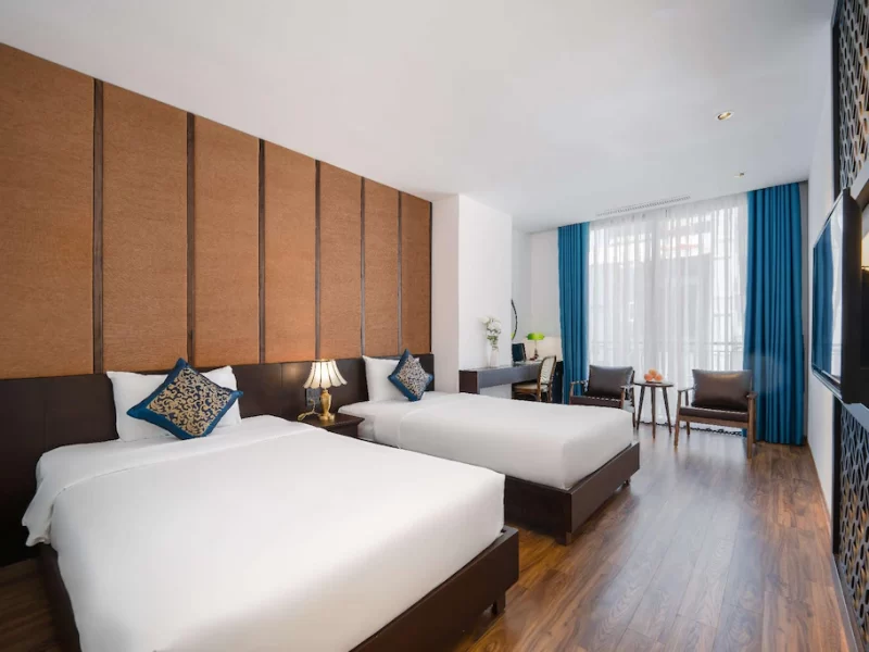 Deluxe Twin with Balcony