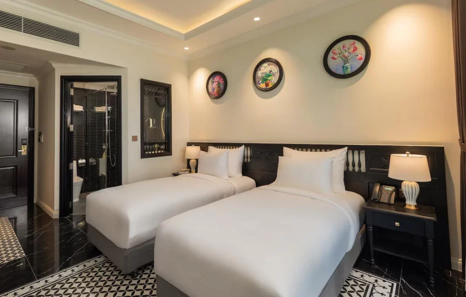 Premier Twin River view with Balcony