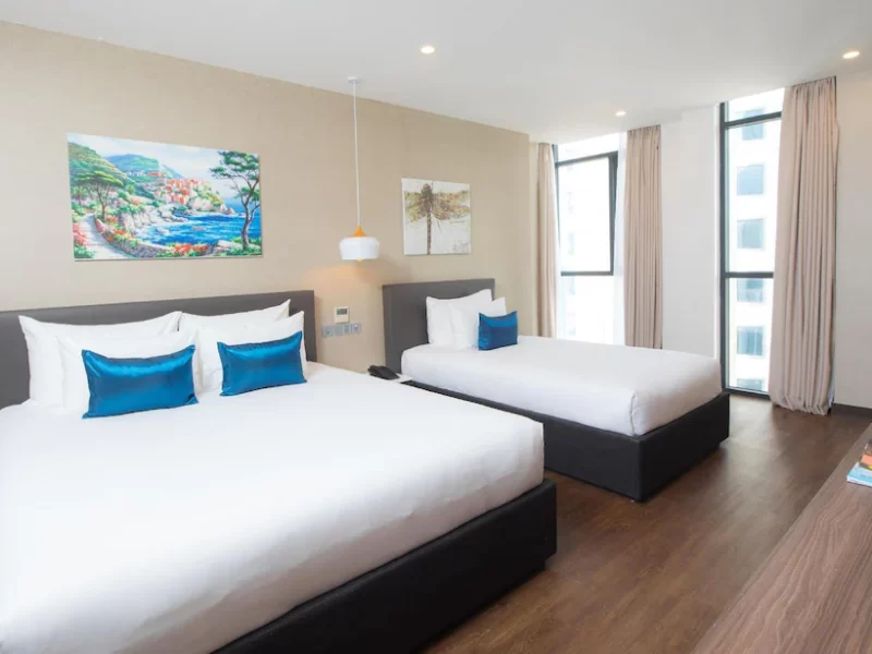 Two Bedroom Royal Penthouse with Cityview