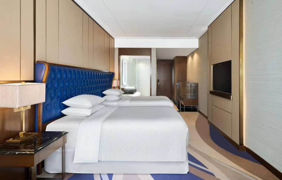 Panoramic Deluxe Twin Partial Coastal View