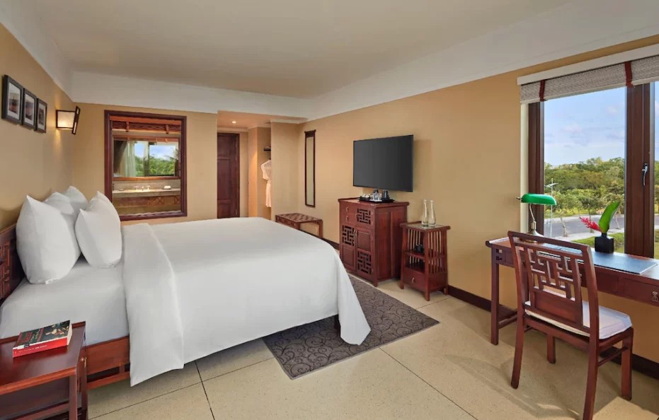 Deluxe Room with Window