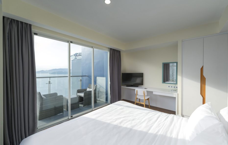 02 Bedroom Deluxe Club Suite Ocean View