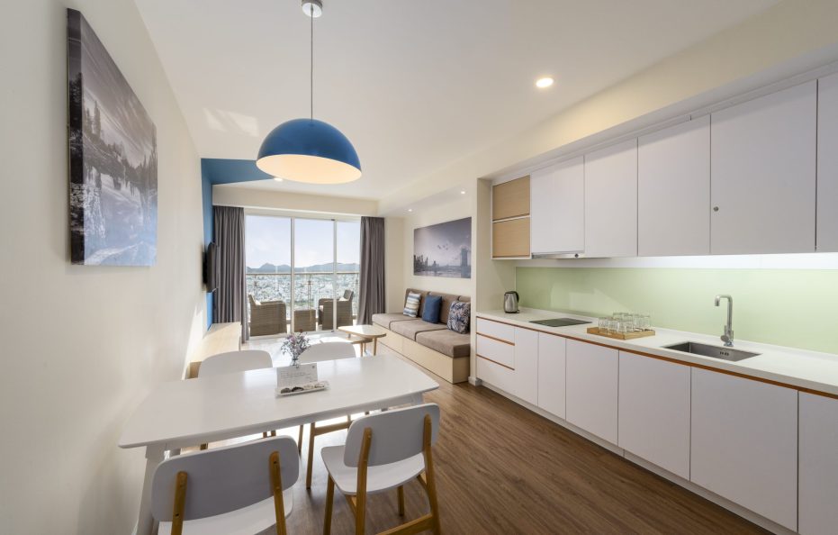 02 Bedroom Deluxe Club Suite Mountain View