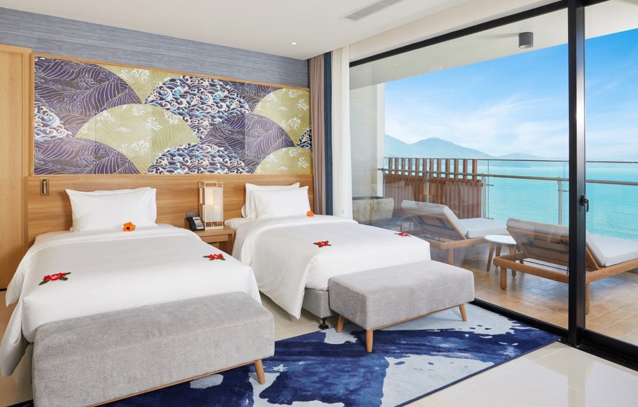 Ambassador Suite Ocean View Room