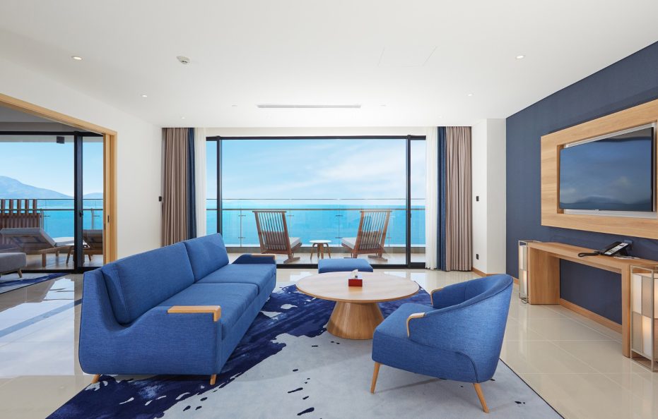 Ambassador Suite Ocean View Room