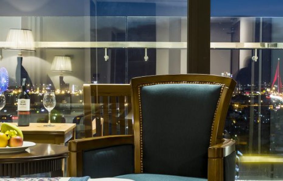 Balcony Triple Room with City View