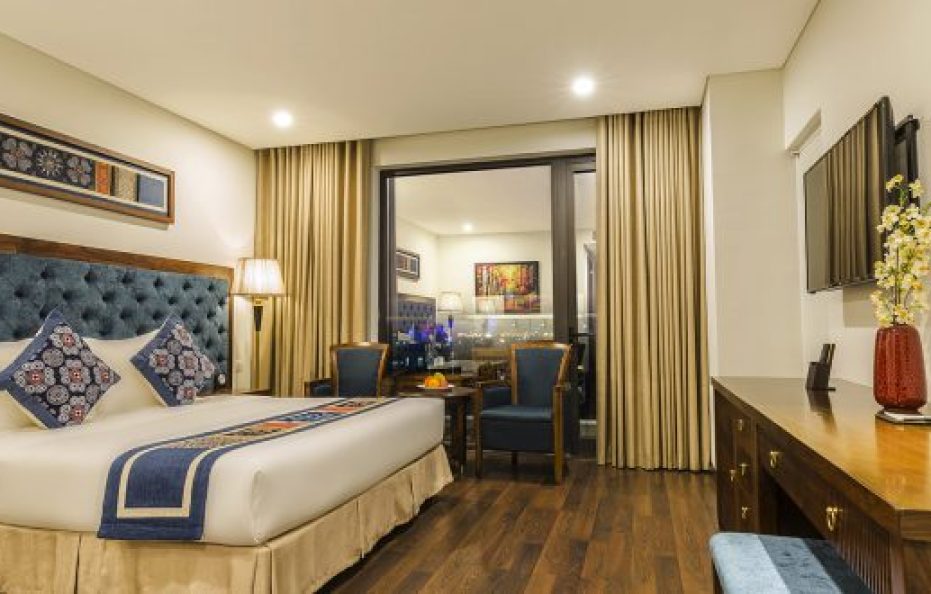 Balcony Superior Room with Cityview