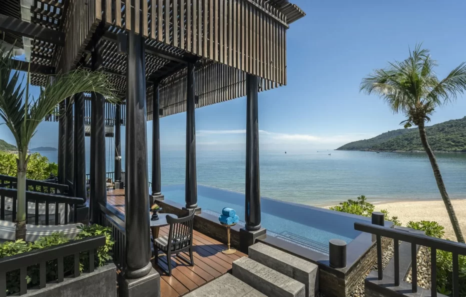 Two-Bedroom Seaside Villa on the Rocks