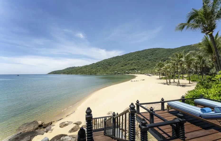 Two-Bedroom Seaside Villa on the Rocks