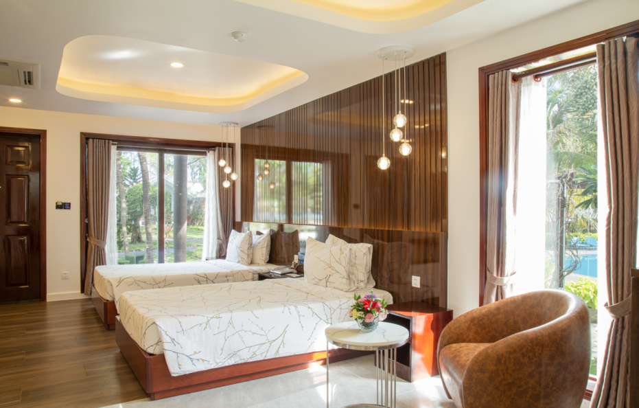 Family Suite Pool View (1 King/ 2 Twin)