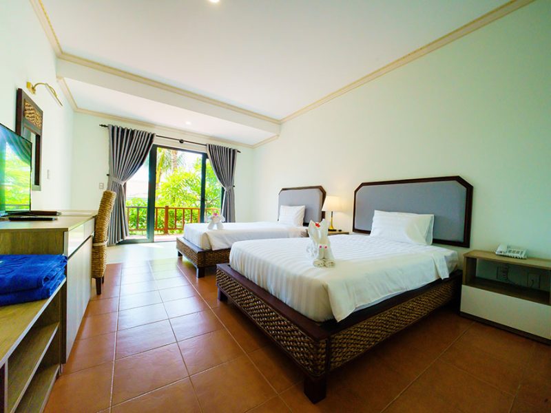 Premium Triple Garden View