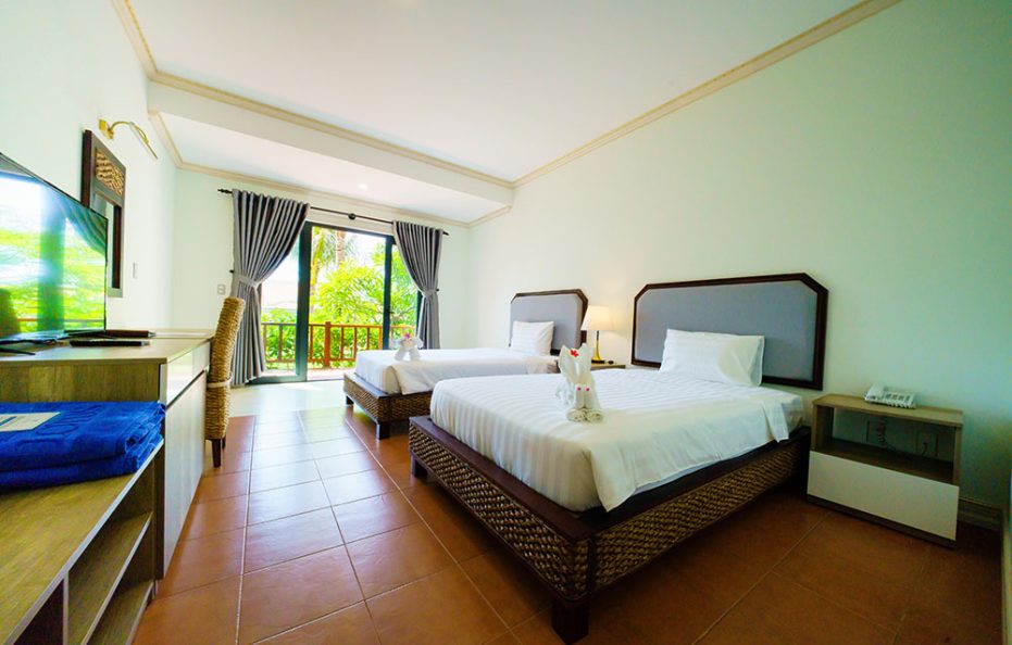 Premium Triple Garden View