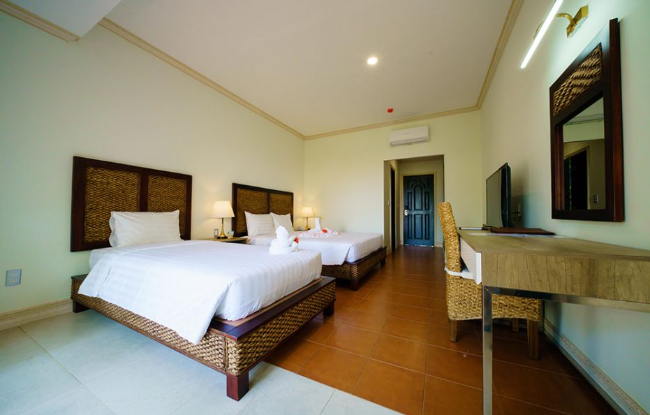 Premium Triple Garden View