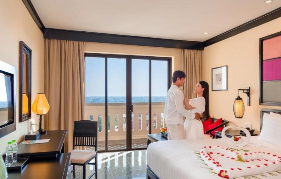 Deluxe Ocean/ River View