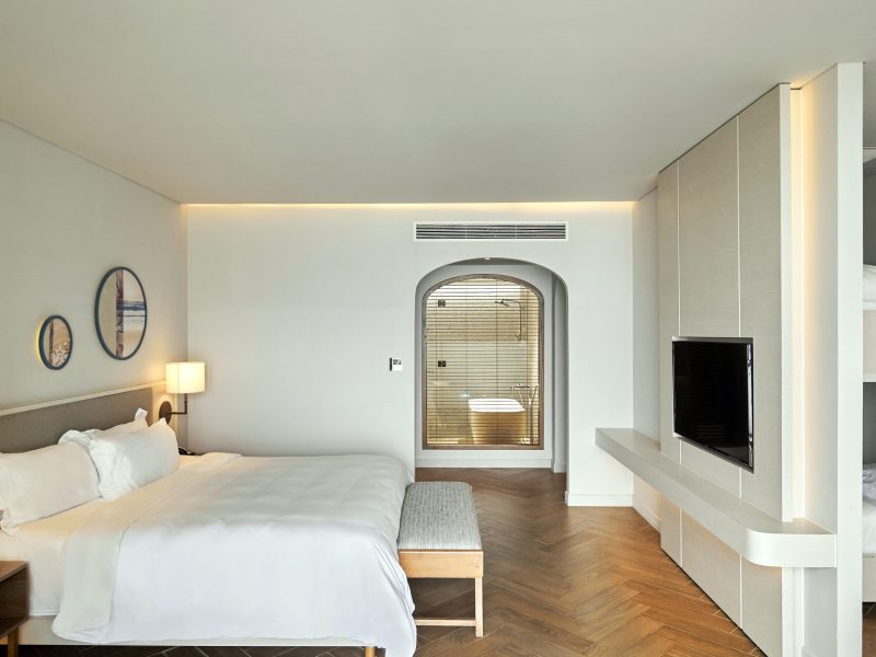 Family Room Beachside