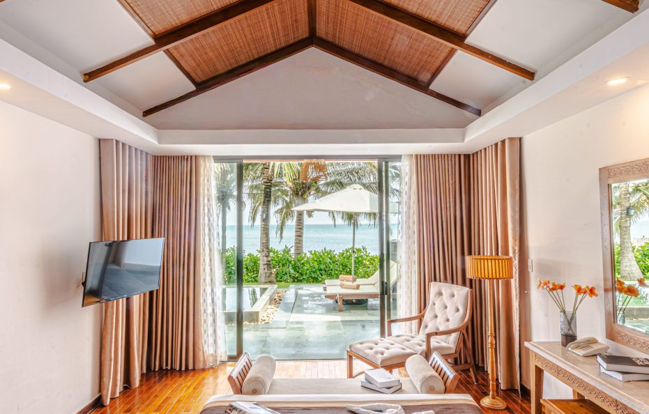 02-Bed Room Beach Front Bungalow