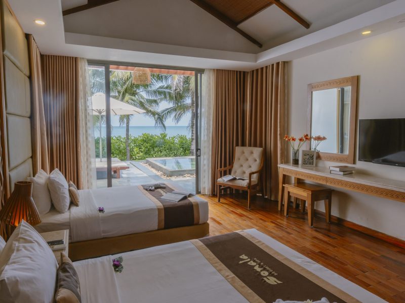 02-Bed Room Beach Front Bungalow