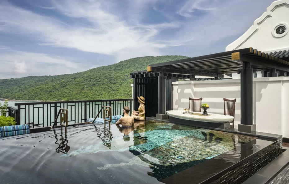 Two-Bedroom Seaside Villa on the Rocks