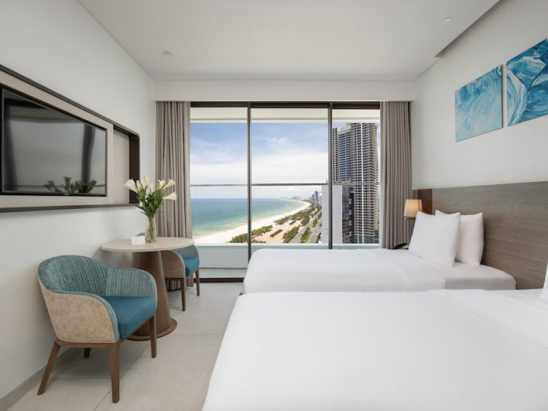 Deluxe Partial Ocean View