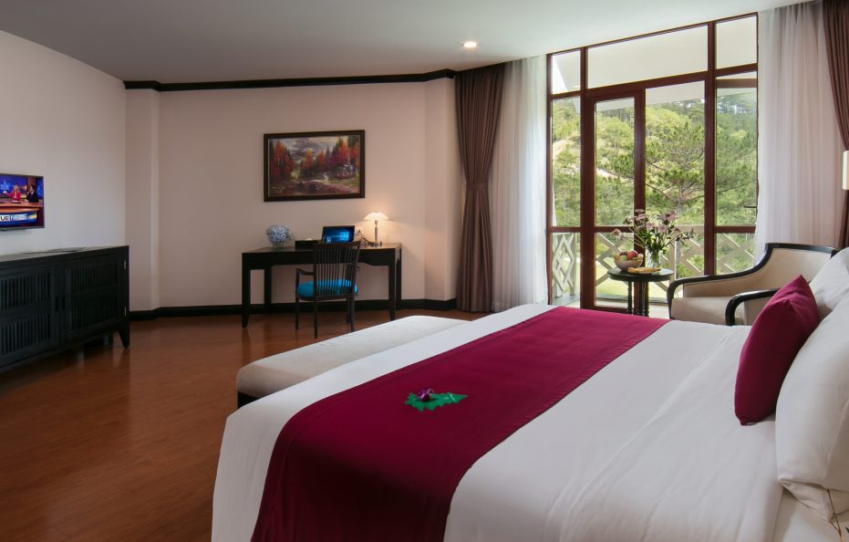 King Suite Mountain View