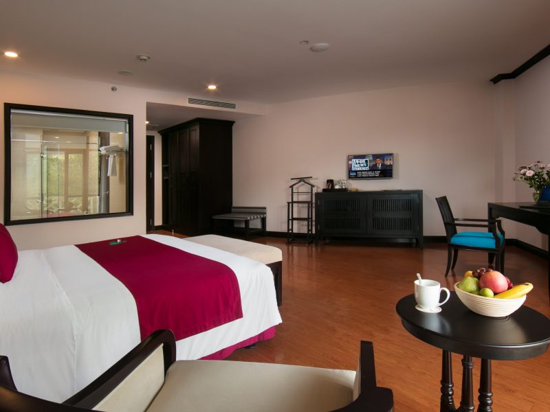 King Suite Mountain View