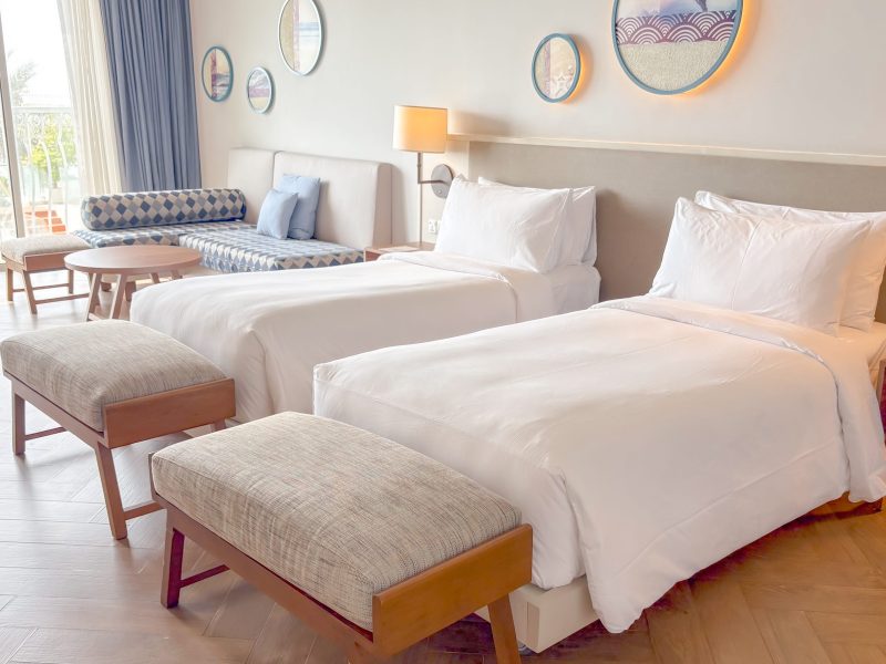 Deluxe King/Twin Beachside