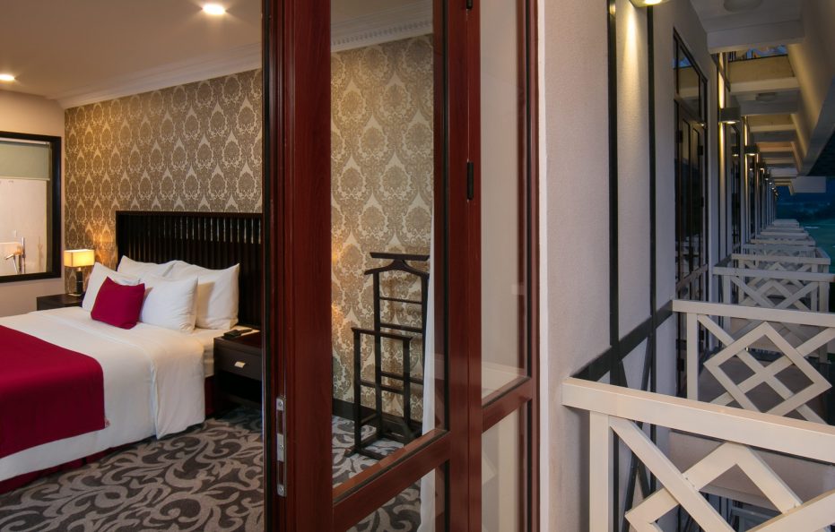 Penthouse Terrace Golf View