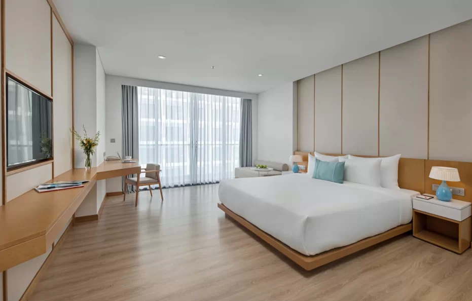 Premier Suite Partial Ocean
