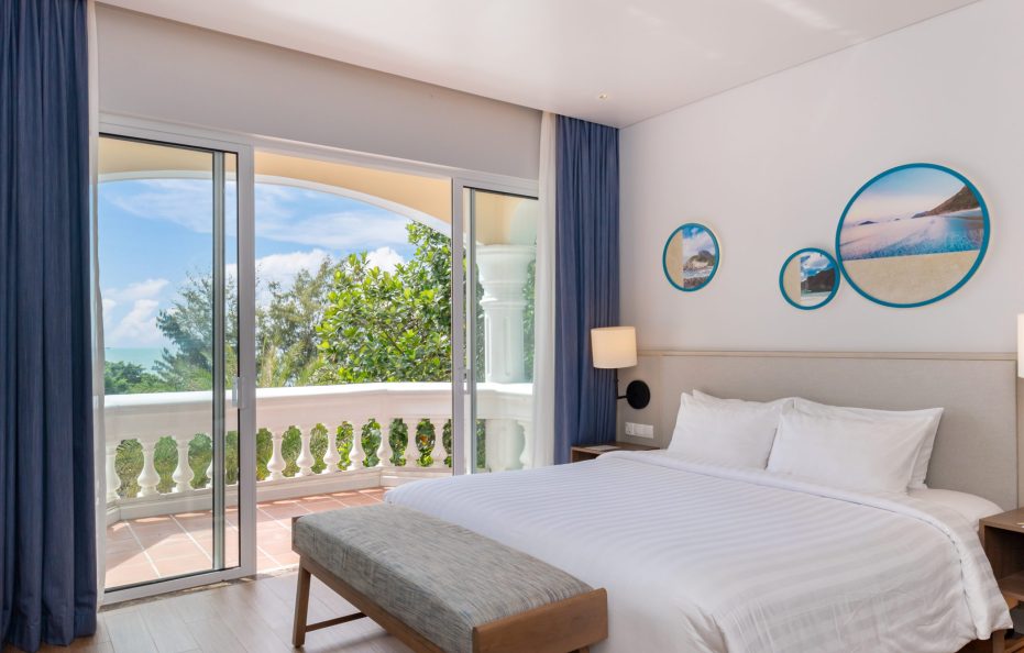 Superior King/Twin Hillside