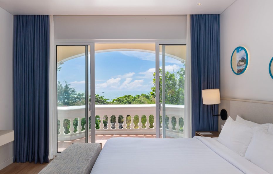 Superior King/Twin Hillside