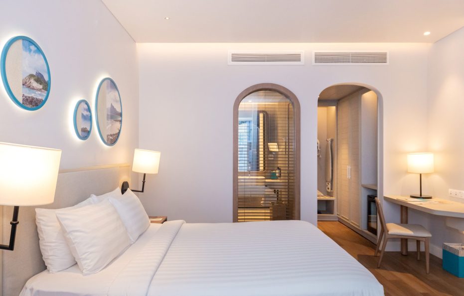 Standard Queen Hillside