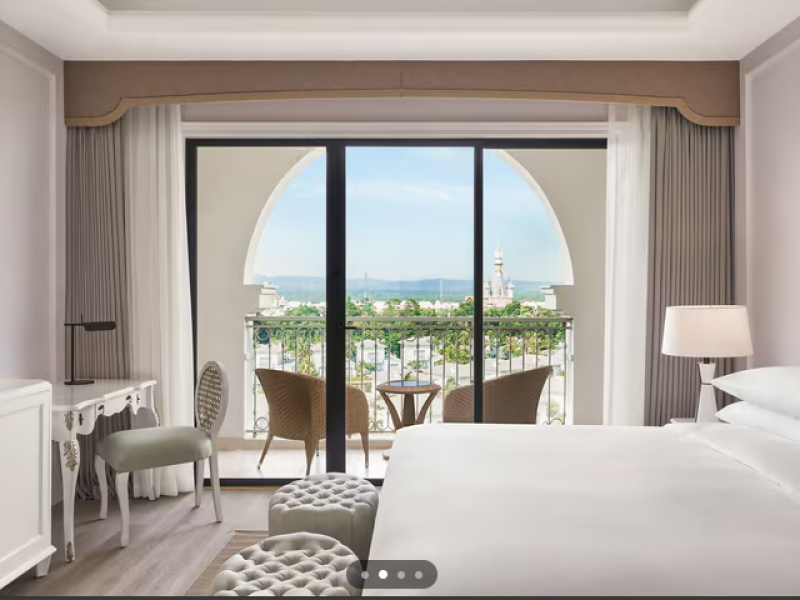 One Bedroom Lake Villa