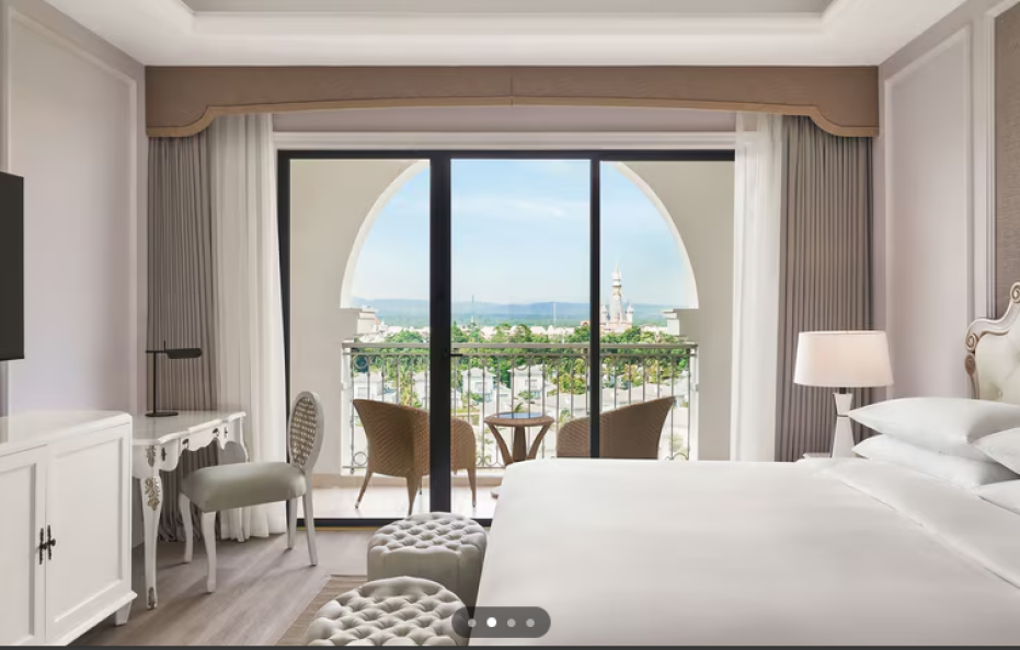 Senior Suite Garden View