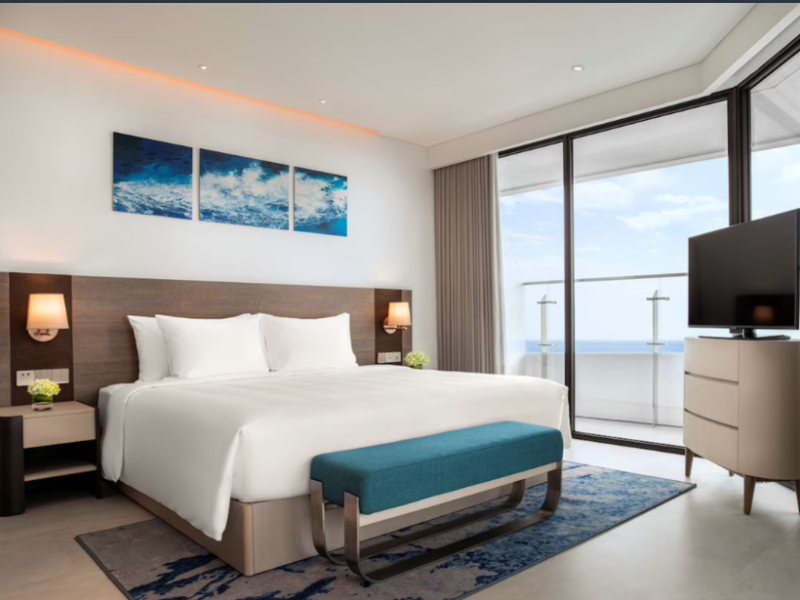 Executive Suite Corner Room – Ocean View – Lounge Access