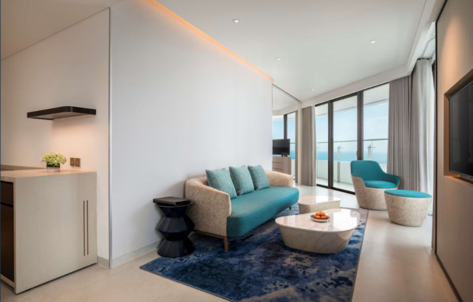 Executive Suite Corner Room – Ocean View – Lounge Access
