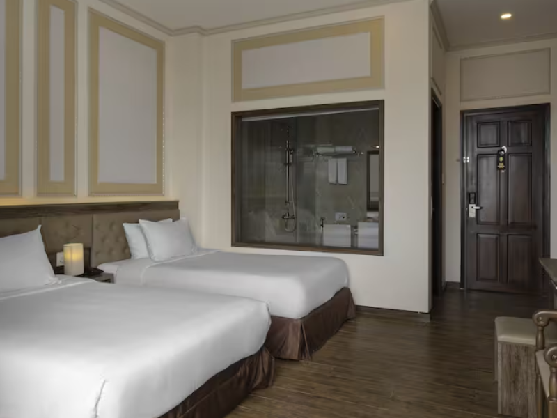 Deluxe Twin Street View