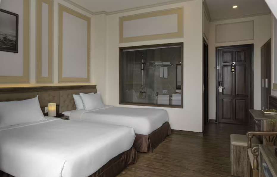 Deluxe Twin Street View