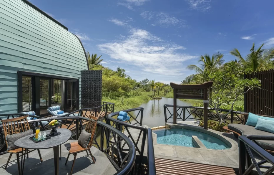 One-Bedroom Spa Lagoon Villa