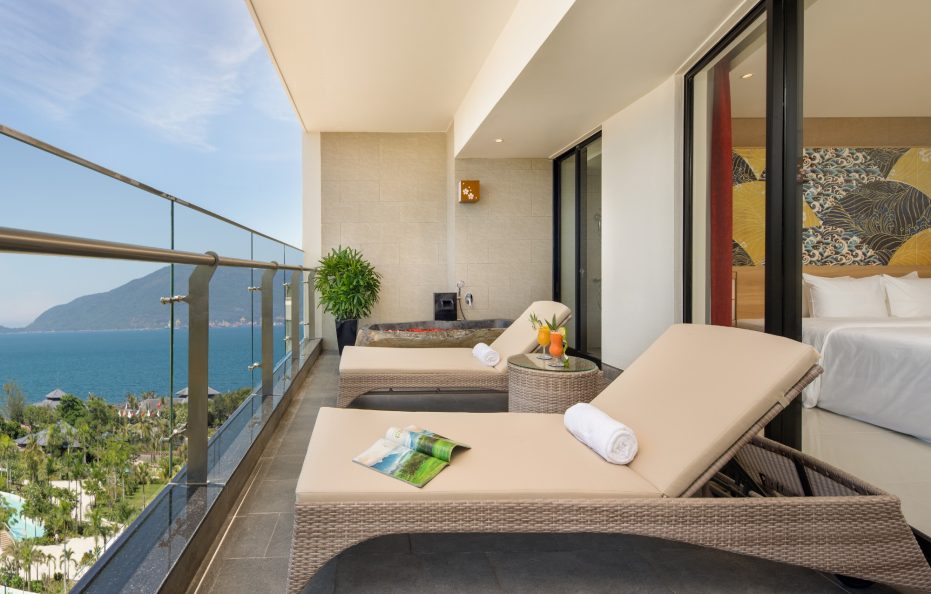 Senior Suite Ocean View Room