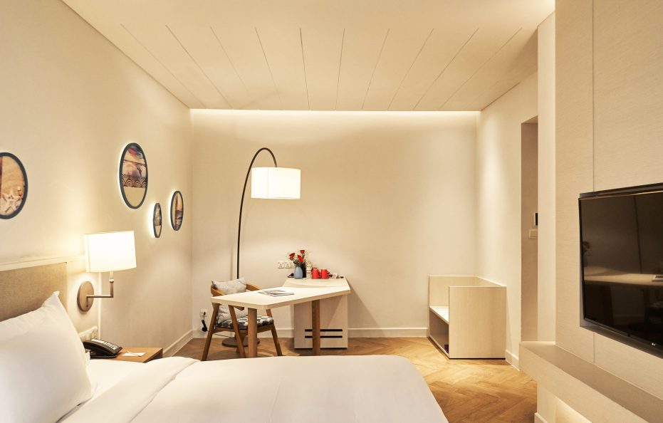 Superior King Beachside