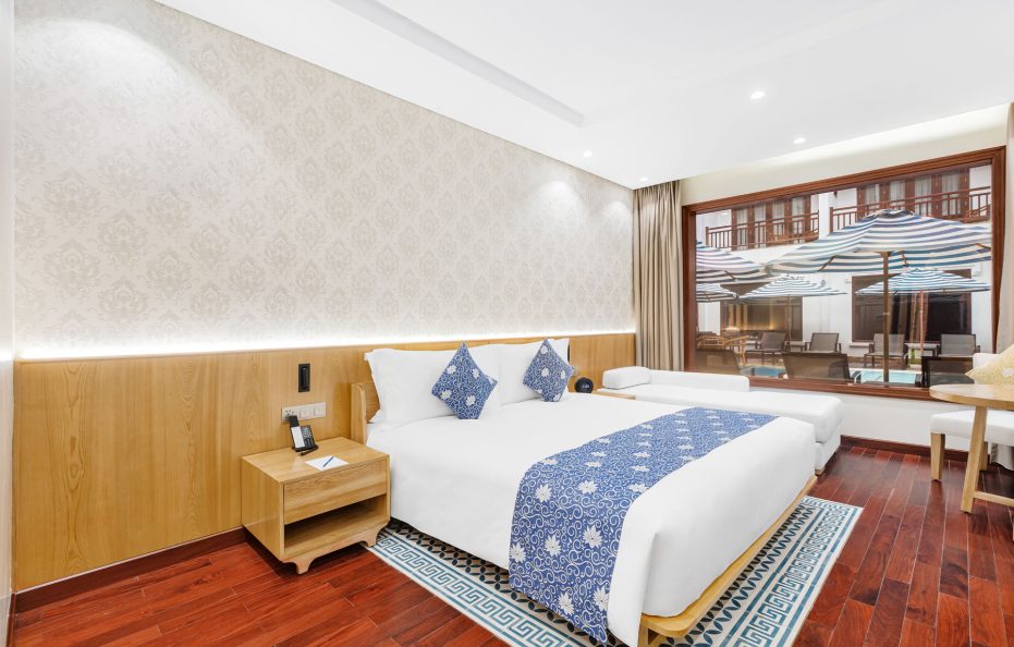 Wheelchair Friendly King Room