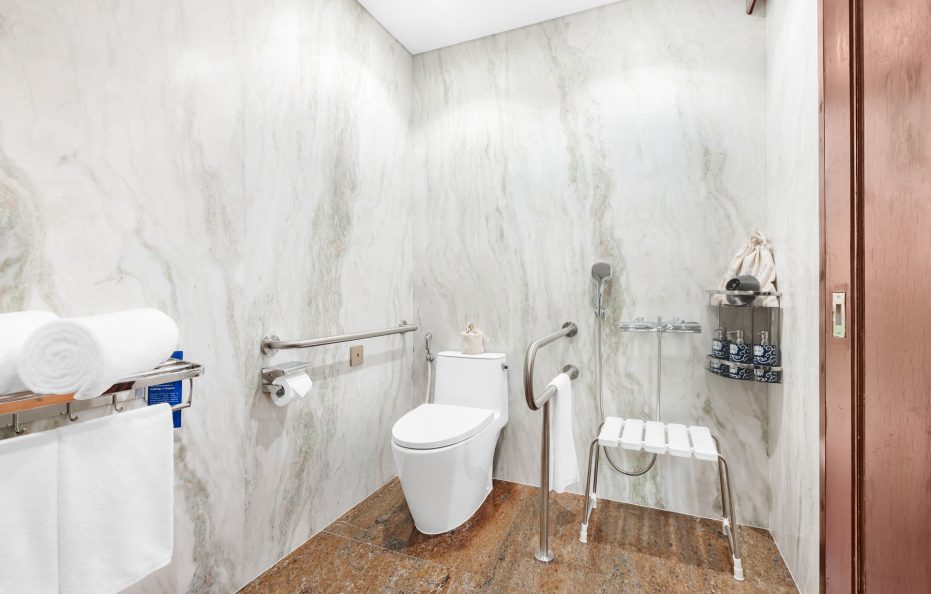 Wheelchair Friendly King Room