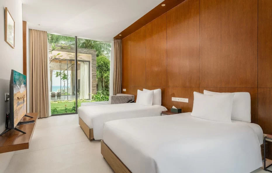 Three-Bedroom Beachfront Retreat Pool Villa