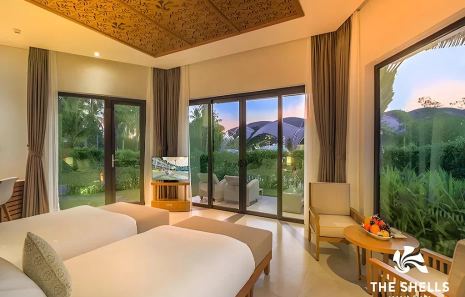 Luxury Villa Garden View