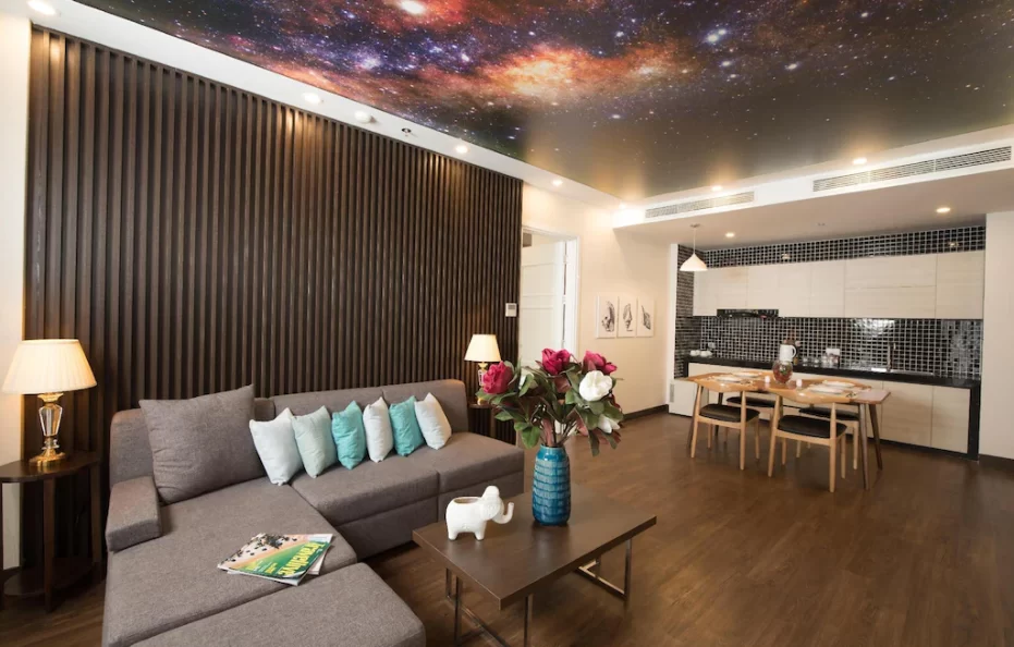 Two Bedroom Royal Penthouse with Cityview