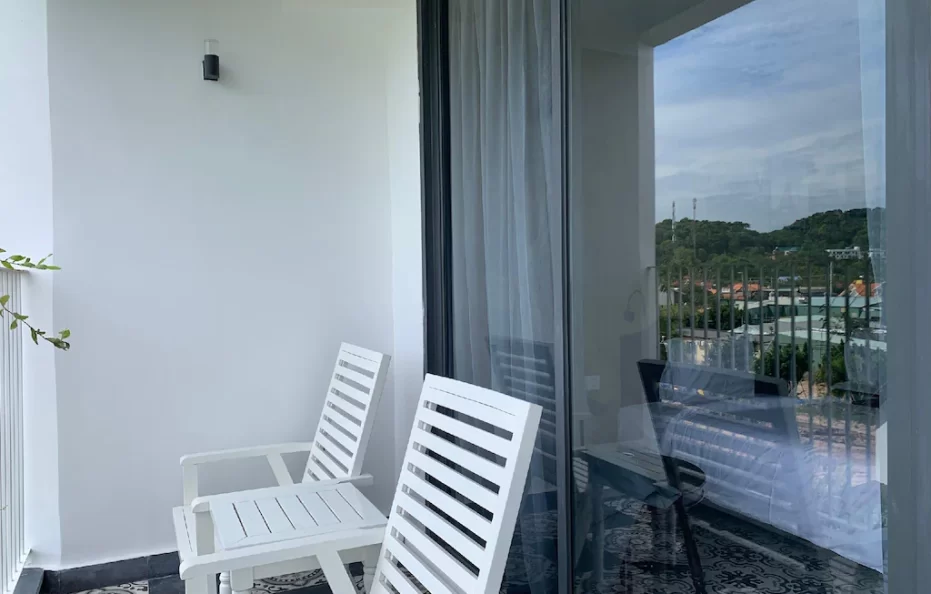 Deluxe Mountain View