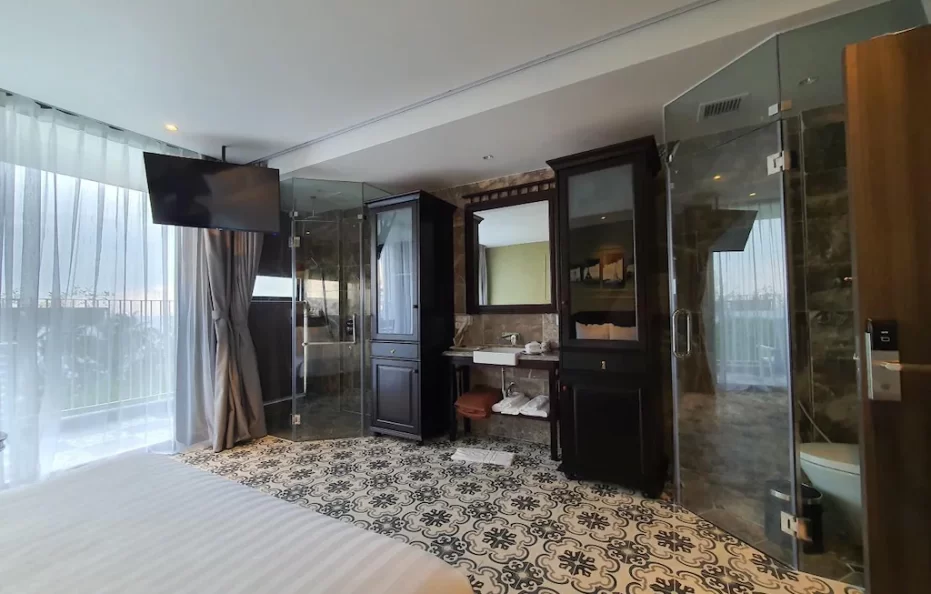 Deluxe Mountain View